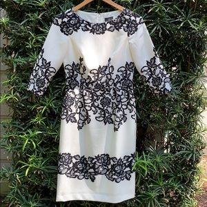 👗 Elegant Adrianna Papell  white/black lace dress